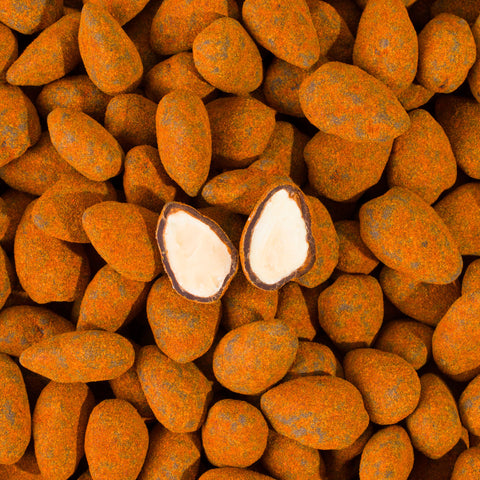 Mandorla Ricoperta- Cioccolato e Paprika Dolce