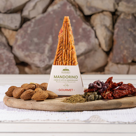 Mandorino gourmet biologico a base di mandorla di Toritto servito con verdure mediterranee e pane tostato