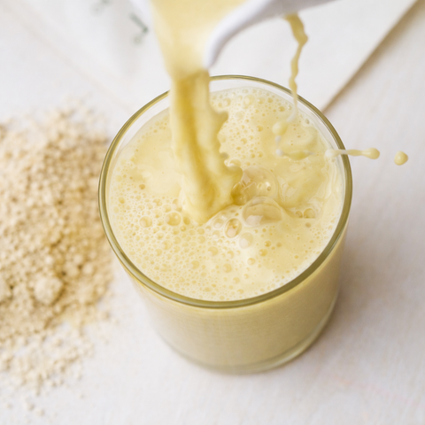 100 % lösliche Milch (aus geschälten Mandeln)