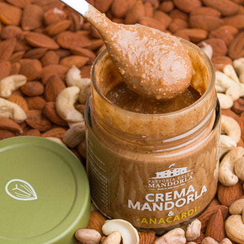 Crema 100% Mandorle e Anacardi